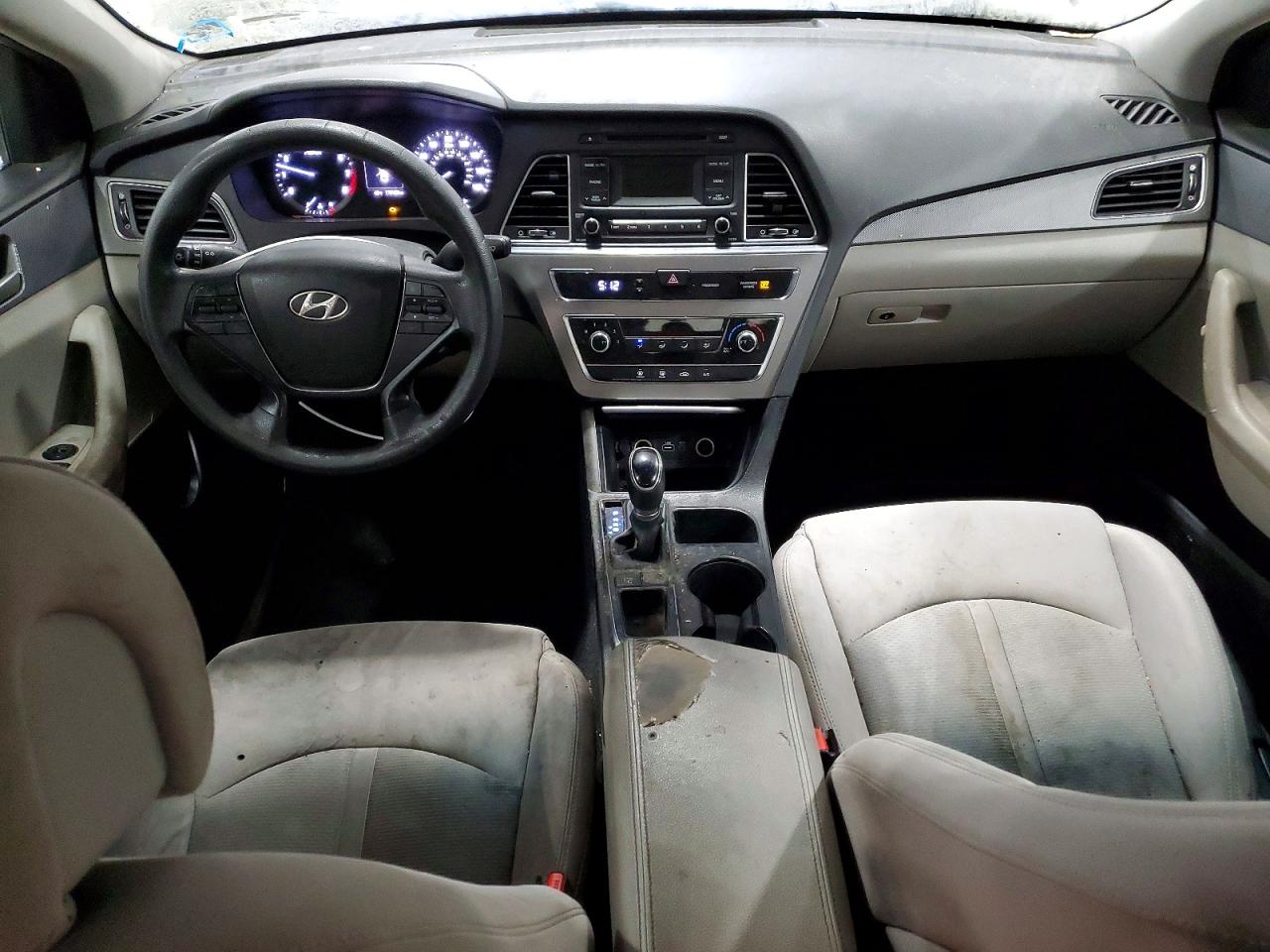 2017 HYUNDAI SONATA SE photo 8