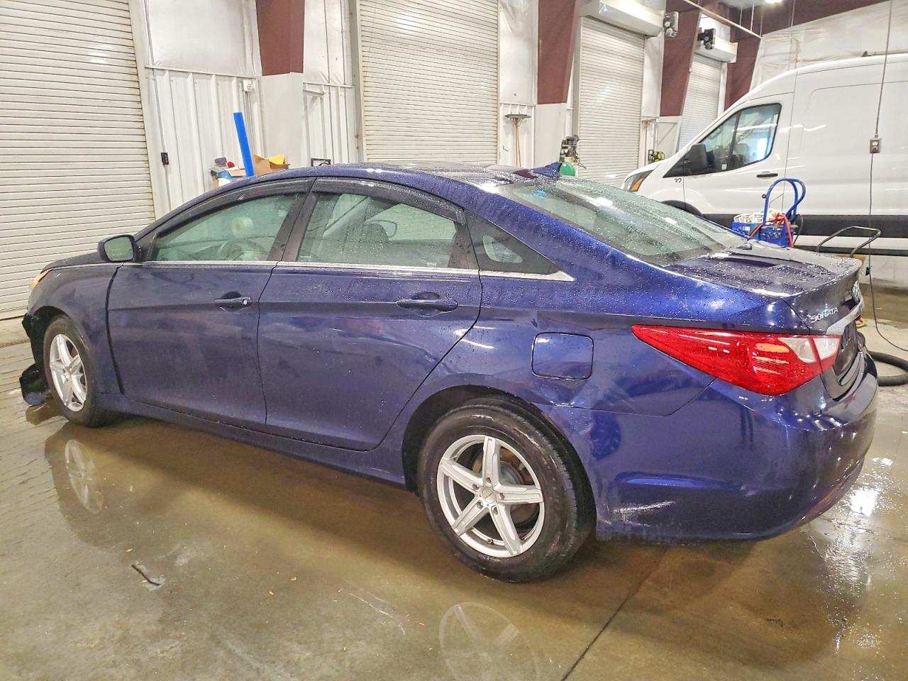 2012 HYUNDAI SONATA GLS photo 2