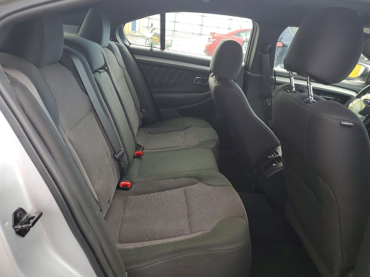 2016 FORD TAURUS SEL photo 10