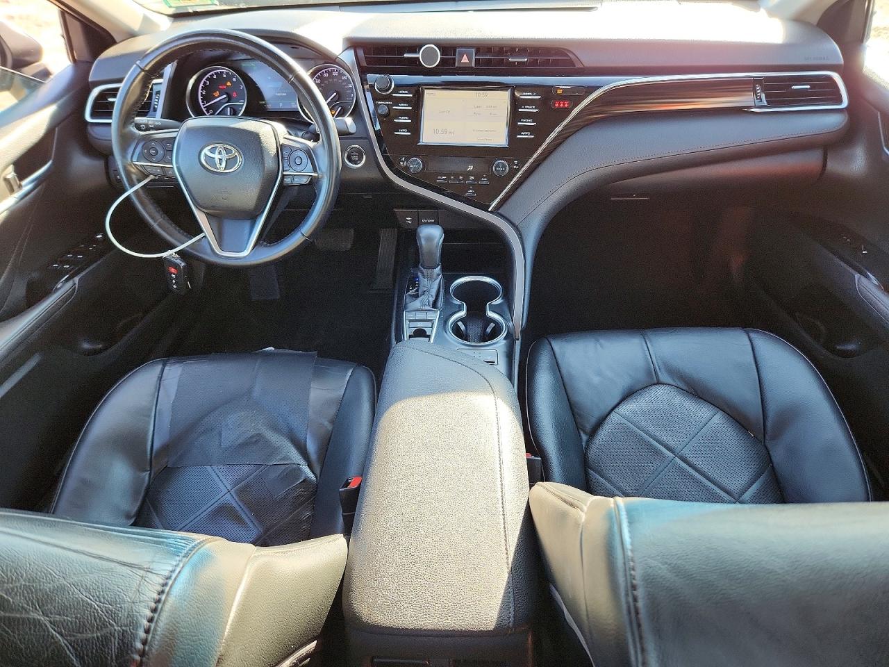 2018 TOYOTA CAMRY L photo 8