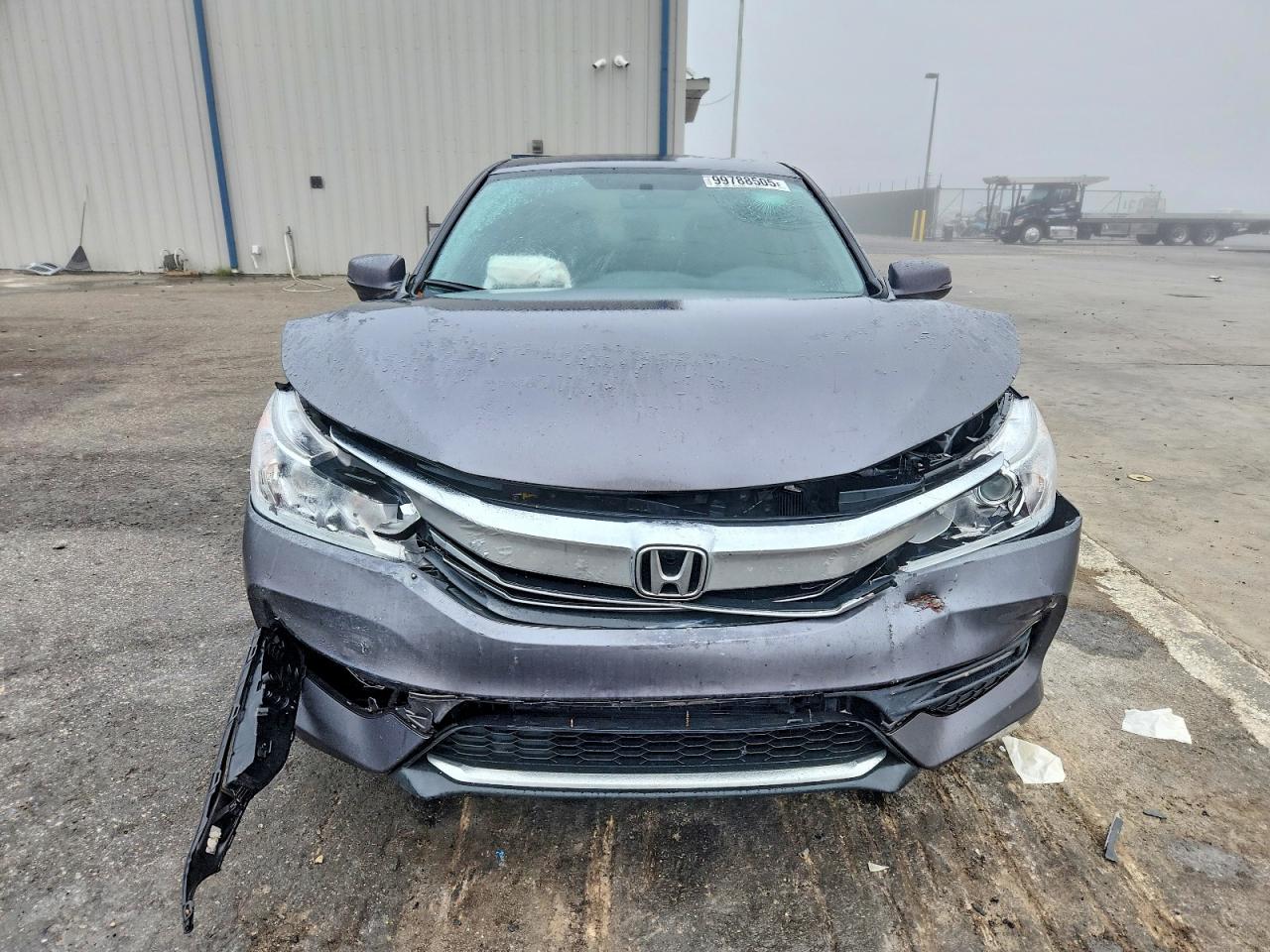 2017 HONDA ACCORD EX photo 5