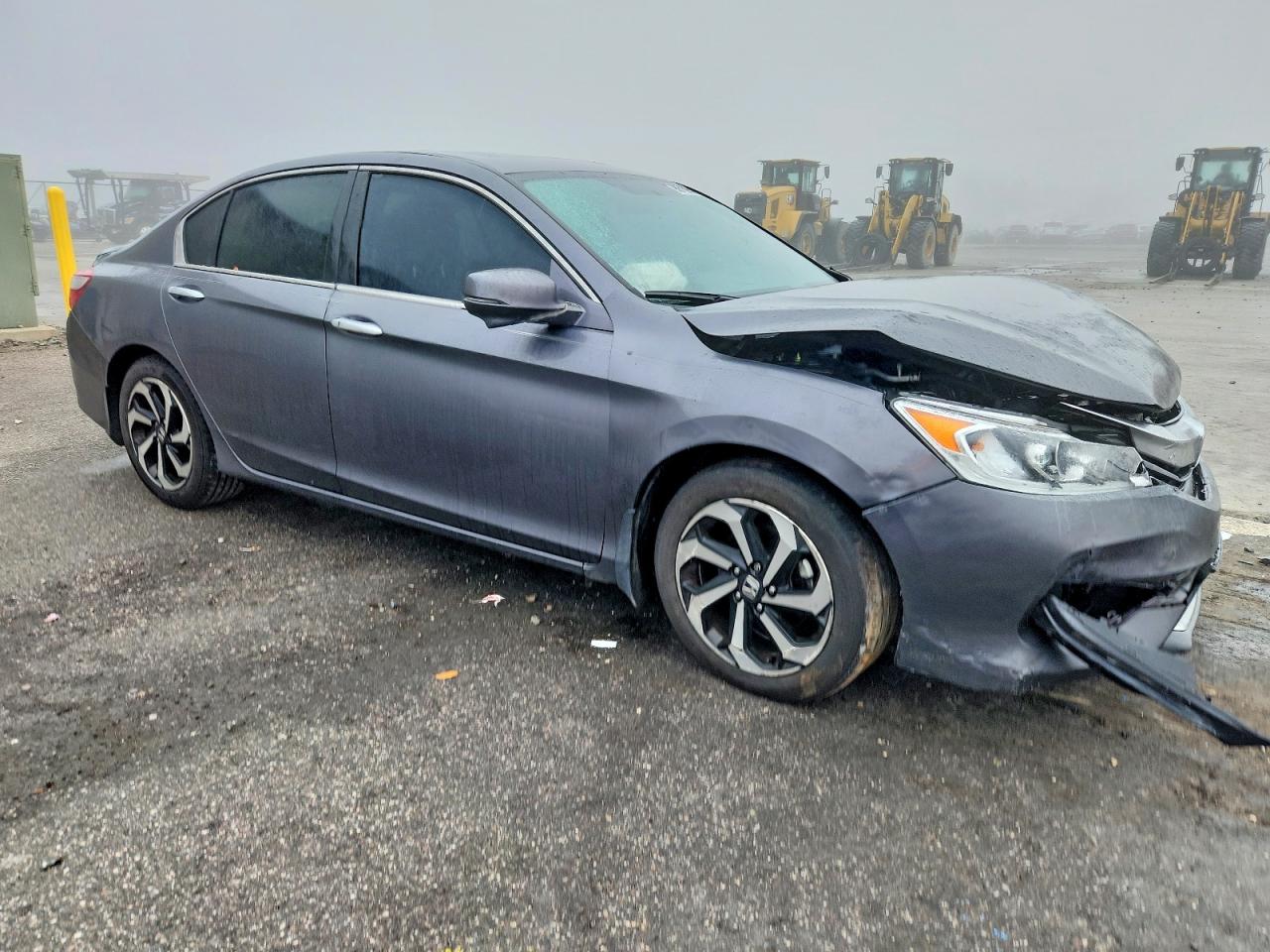 2017 HONDA ACCORD EX photo 4