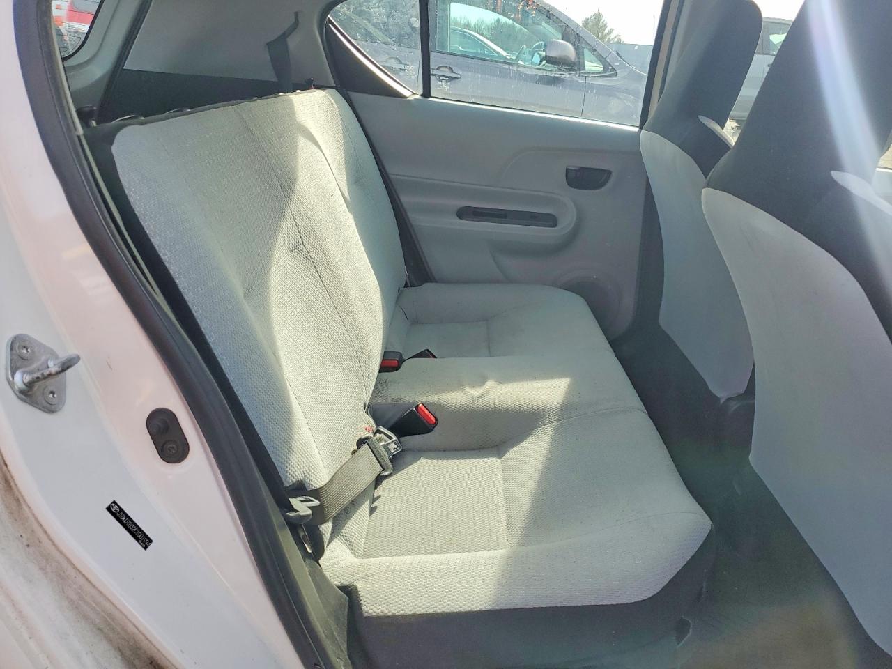 2012 TOYOTA PRIUS C photo 10
