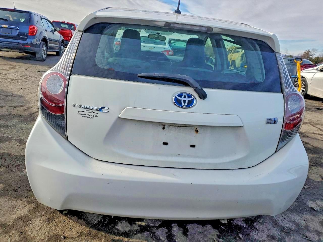 2012 TOYOTA PRIUS C photo 6