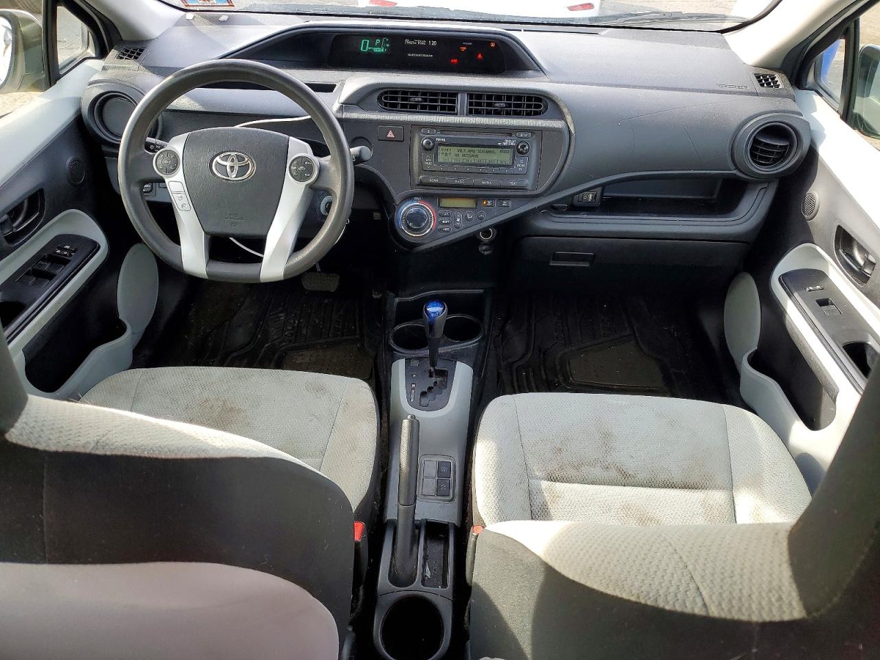 2012 TOYOTA PRIUS C photo 8