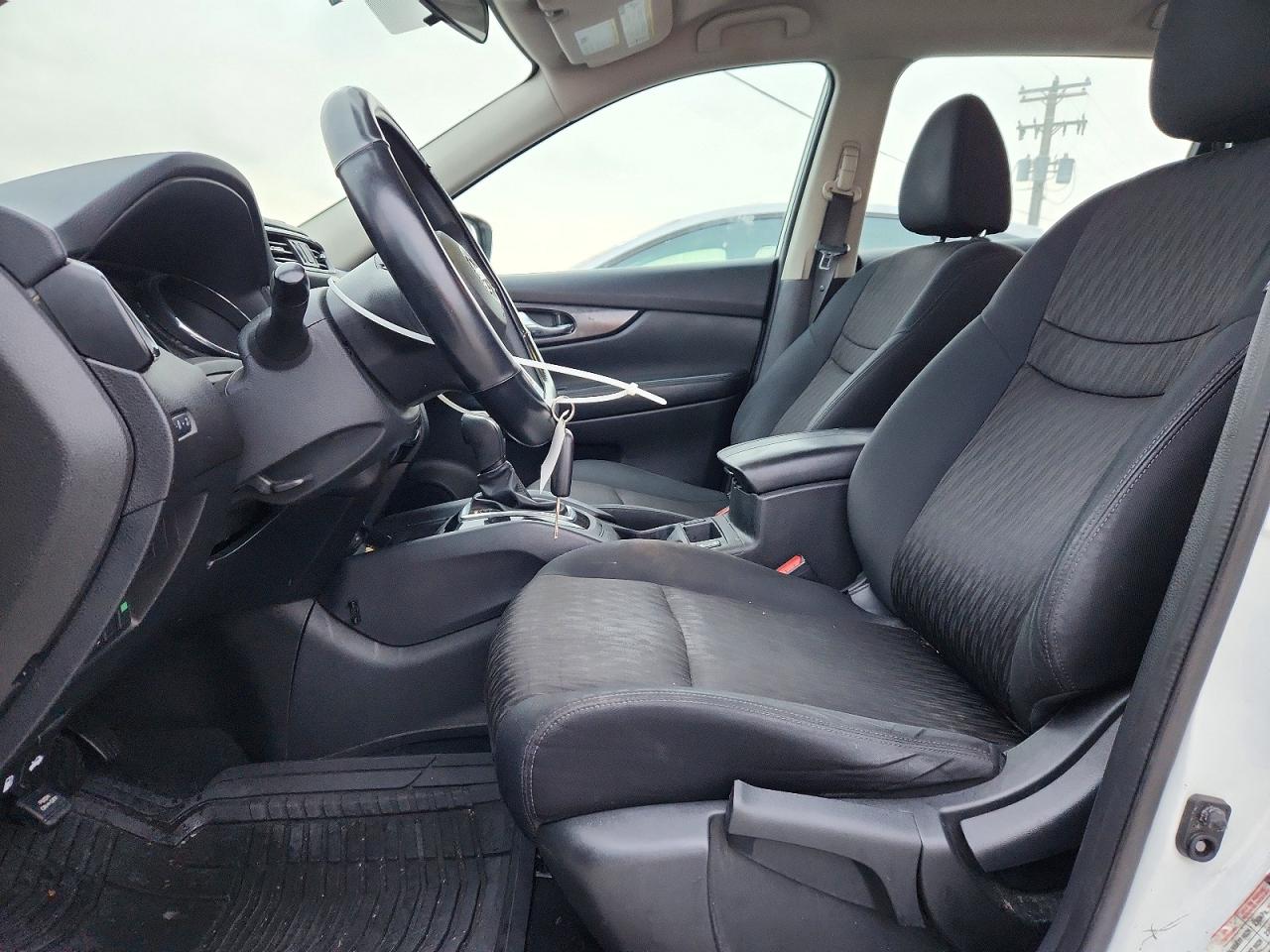 2017 NISSAN ROGUE SV photo 7