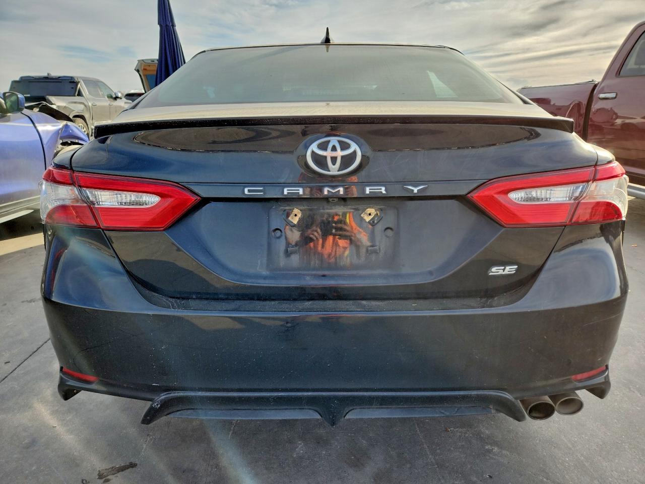 2019 TOYOTA CAMRY L photo 6