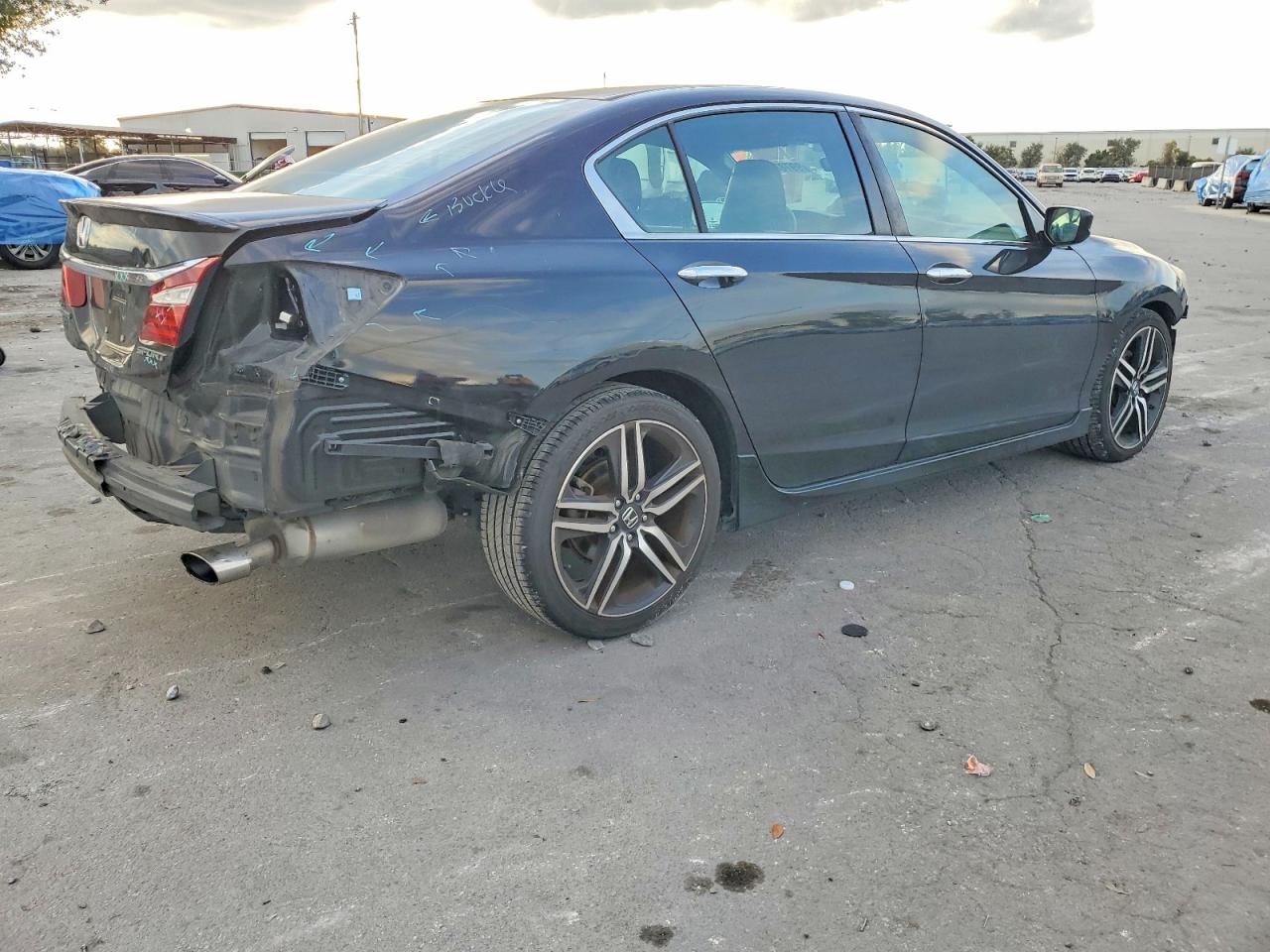 2016 HONDA ACCORD SPORT photo 3