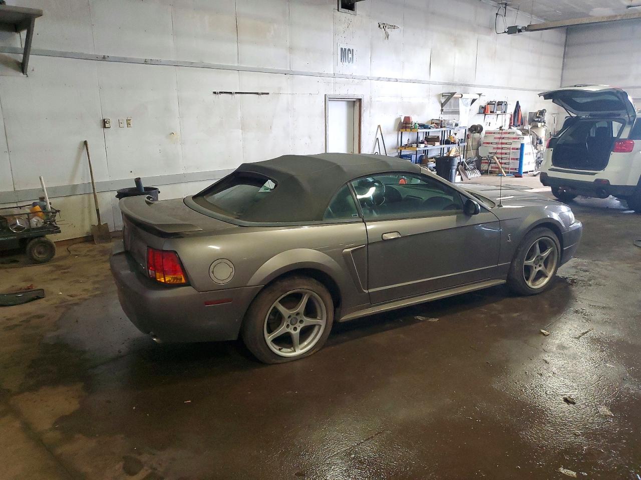 2001 FORD MUSTANG COBRA SVT photo 3