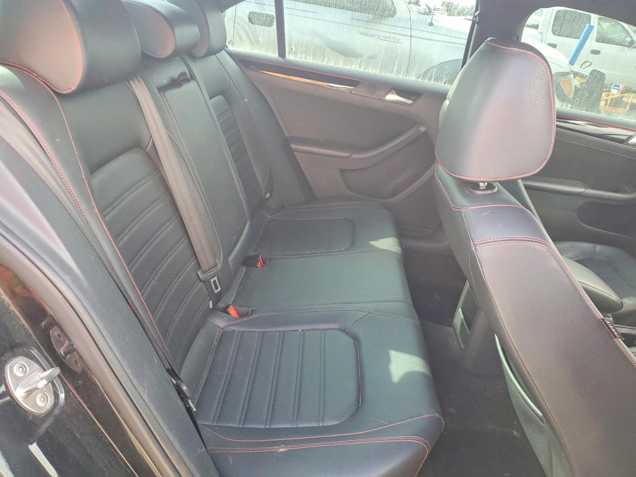 2016 VOLKSWAGEN JETTA GLI photo 10