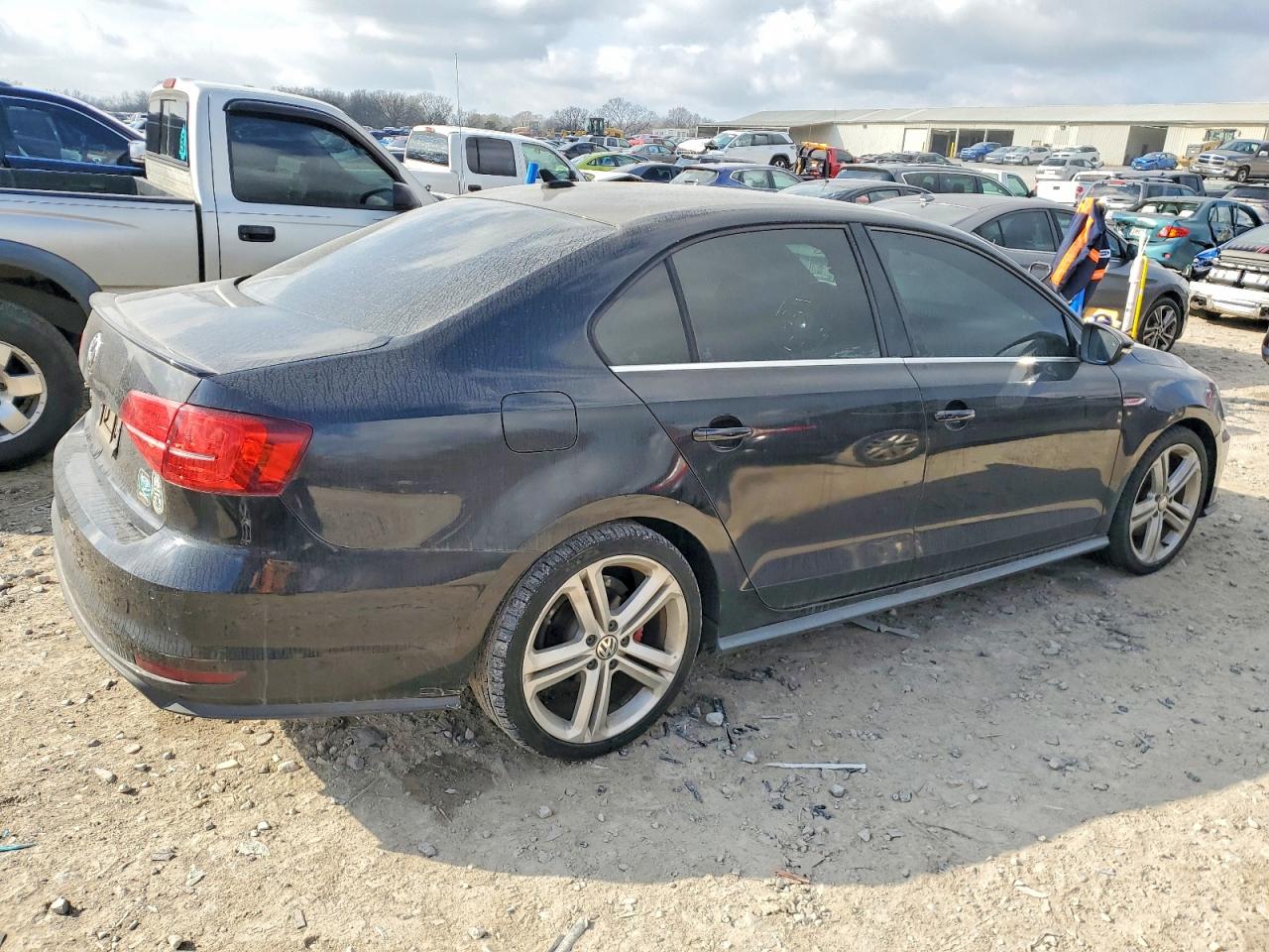 2016 VOLKSWAGEN JETTA GLI photo 3