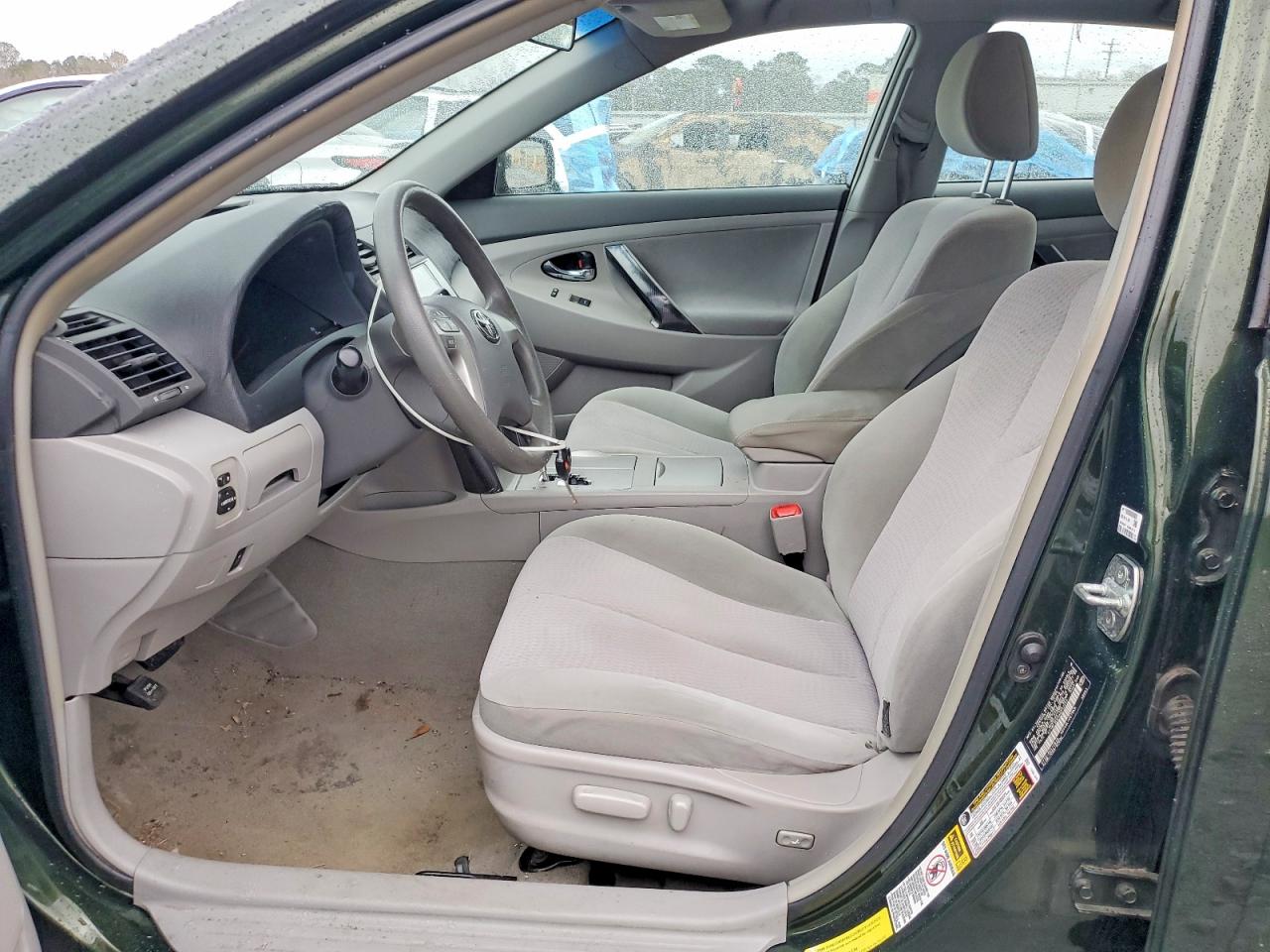 2010 TOYOTA CAMRY BASE photo 7