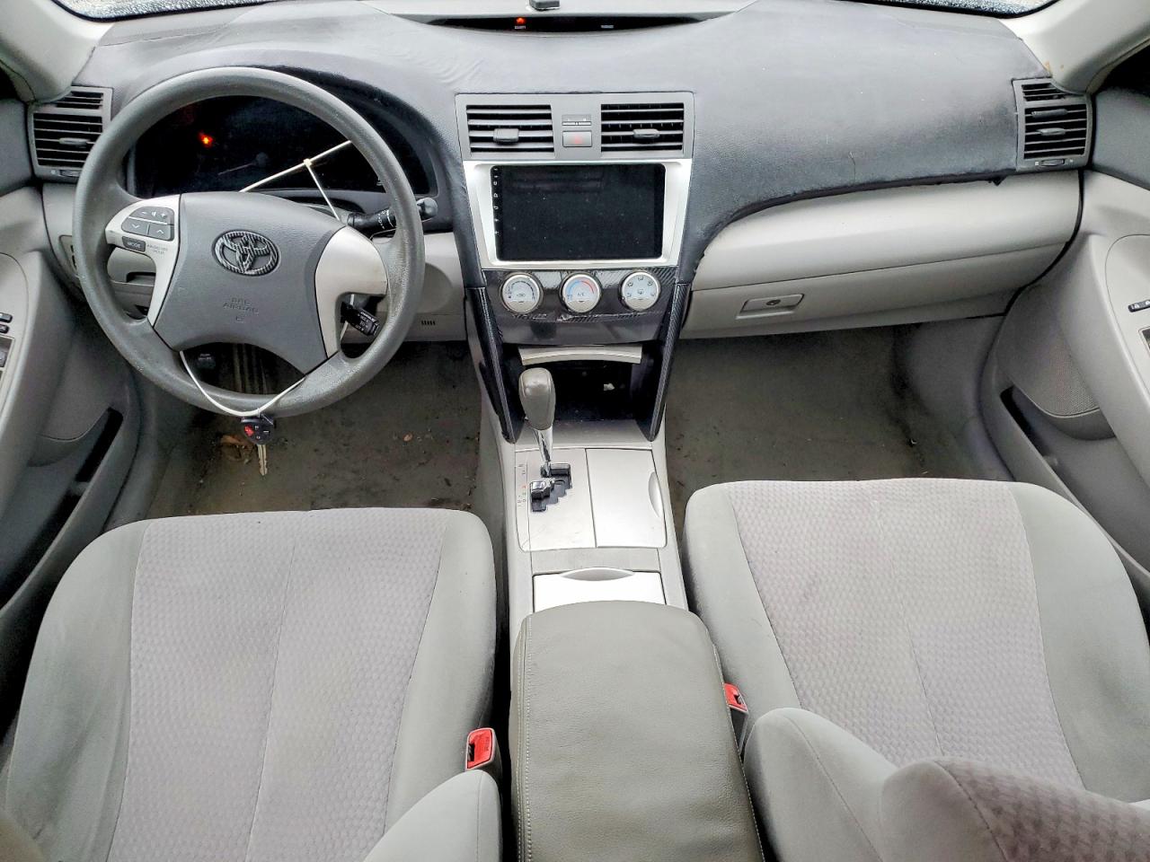 2010 TOYOTA CAMRY BASE photo 8