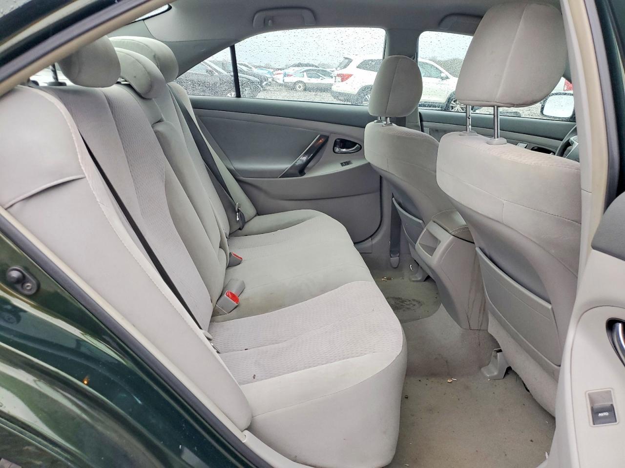 2010 TOYOTA CAMRY BASE photo 10