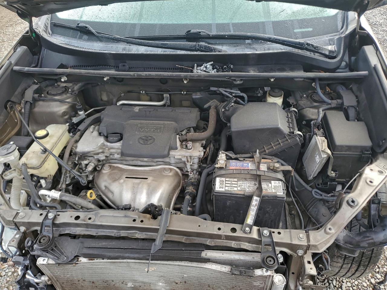 2015 TOYOTA RAV4 XLE photo 12