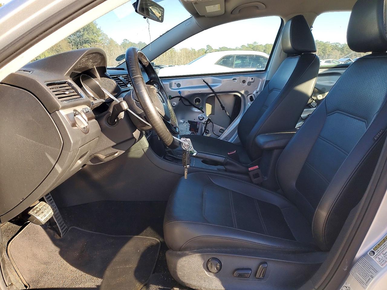 2018 VOLKSWAGEN PASSAT S photo 7