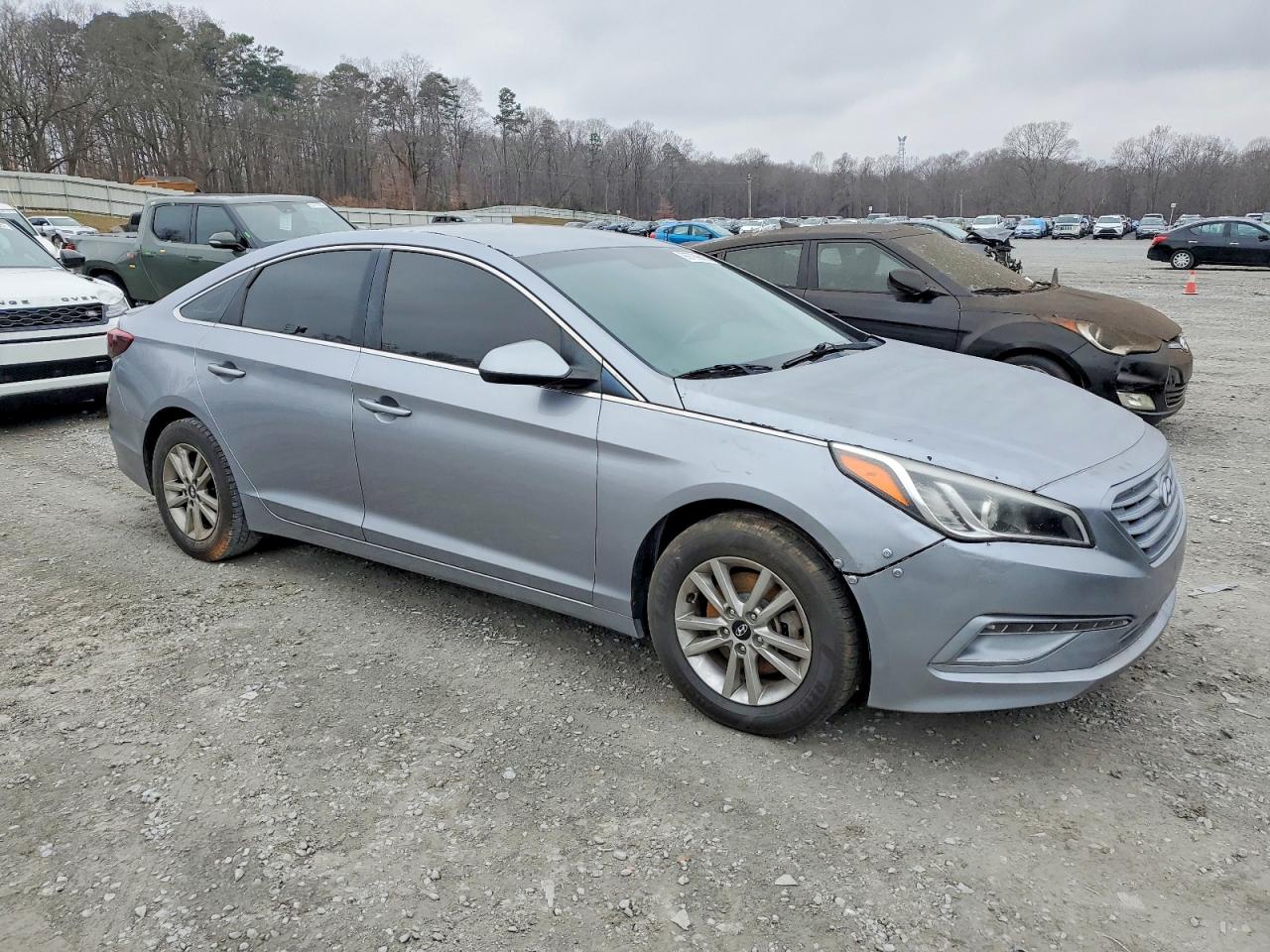2015 HYUNDAI SONATA SE photo 4