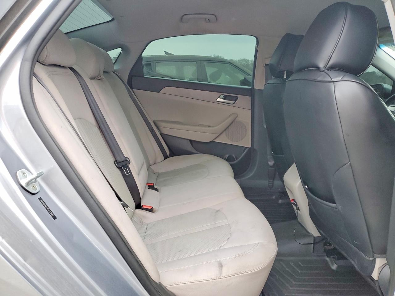2015 HYUNDAI SONATA SE photo 10