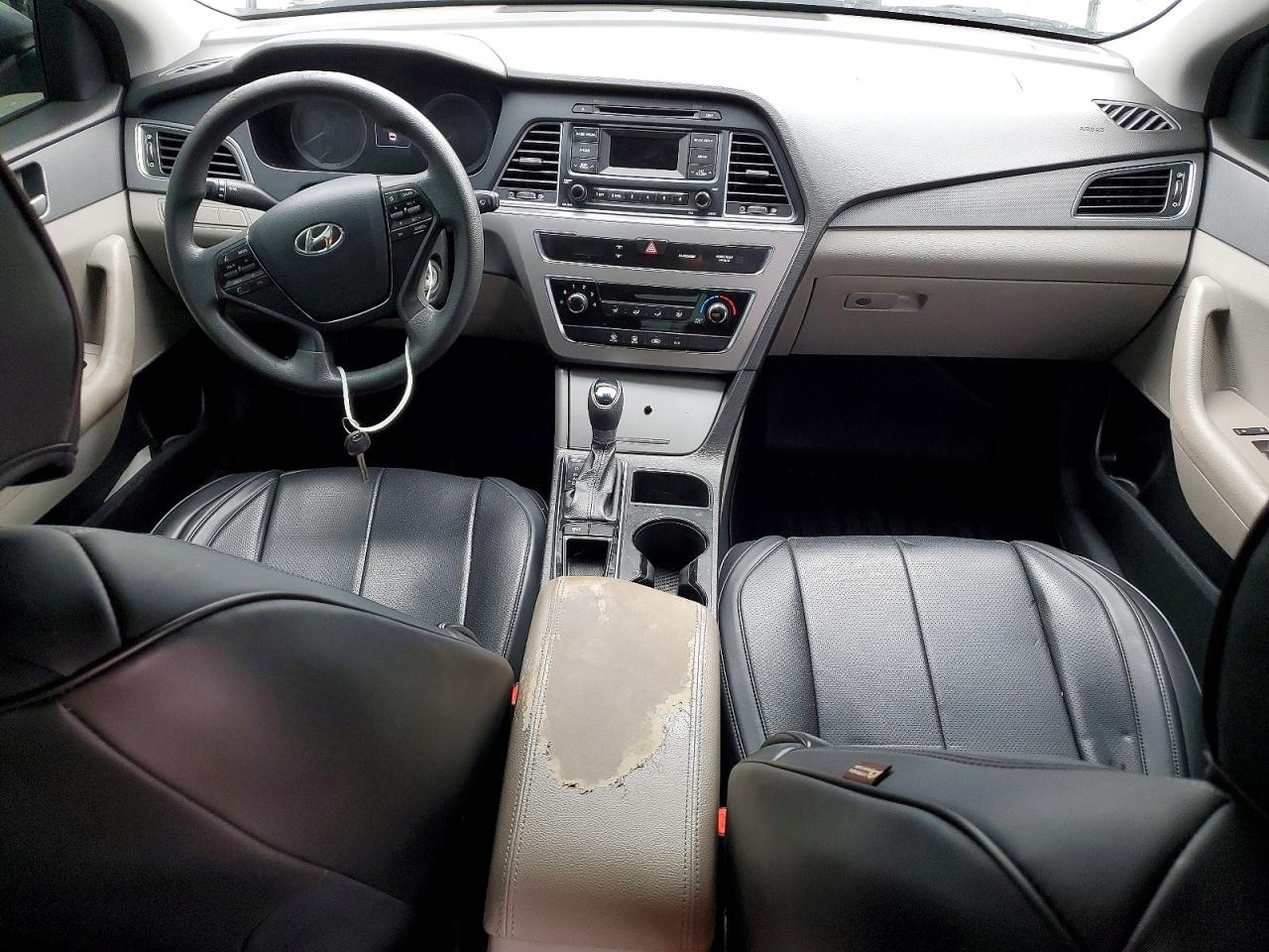 2015 HYUNDAI SONATA SE photo 8