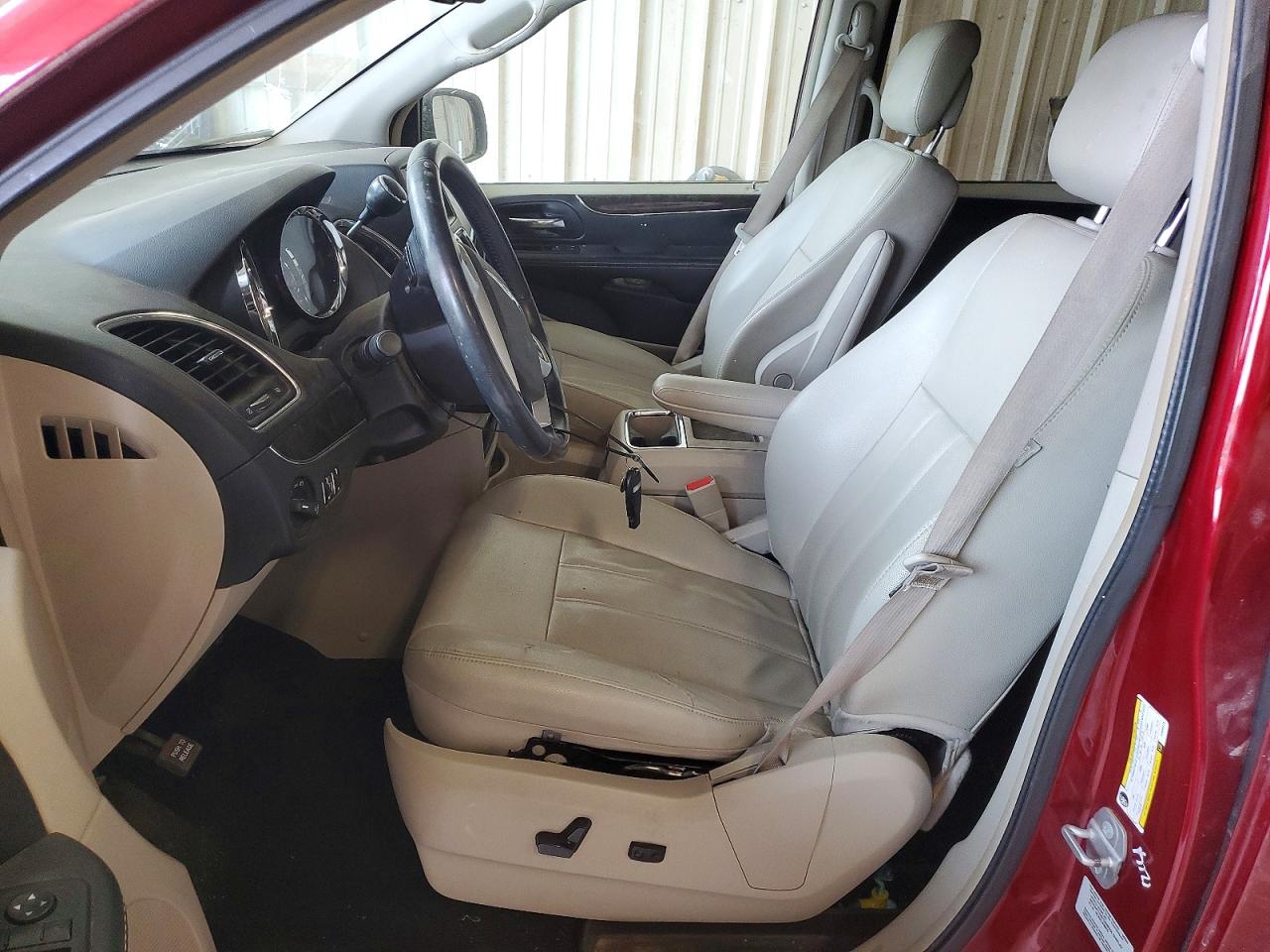 2015 CHRYSLER TOWN & COUNTRY TOURING photo 7