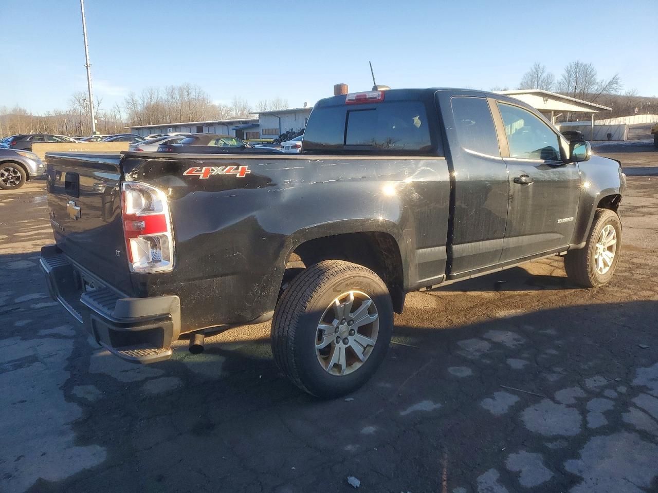2018 CHEVROLET COLORADO LT photo 3