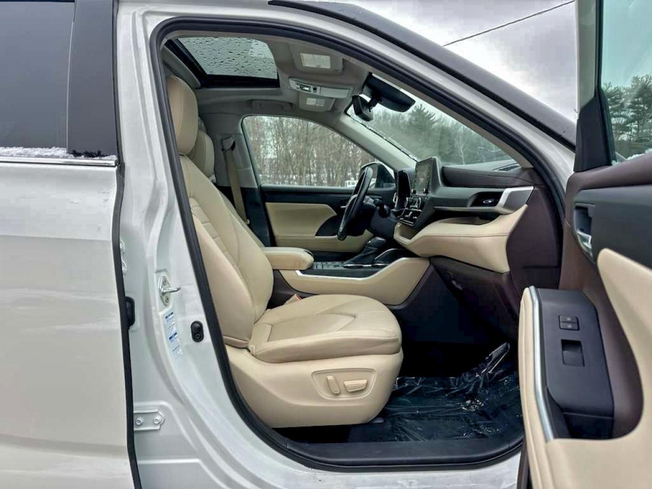 2020 TOYOTA HIGHLANDER XLE photo 5