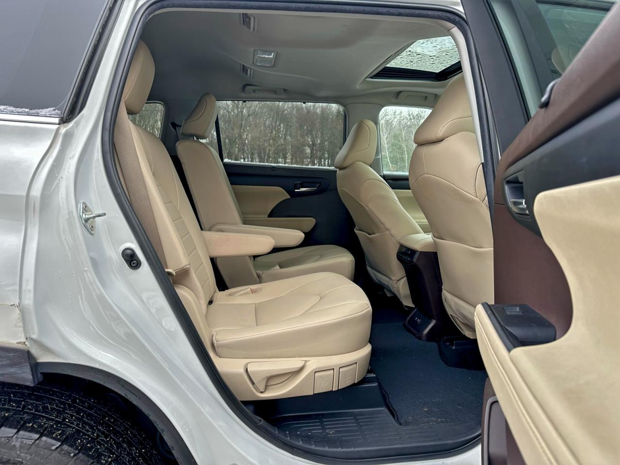 2020 TOYOTA HIGHLANDER XLE photo 9