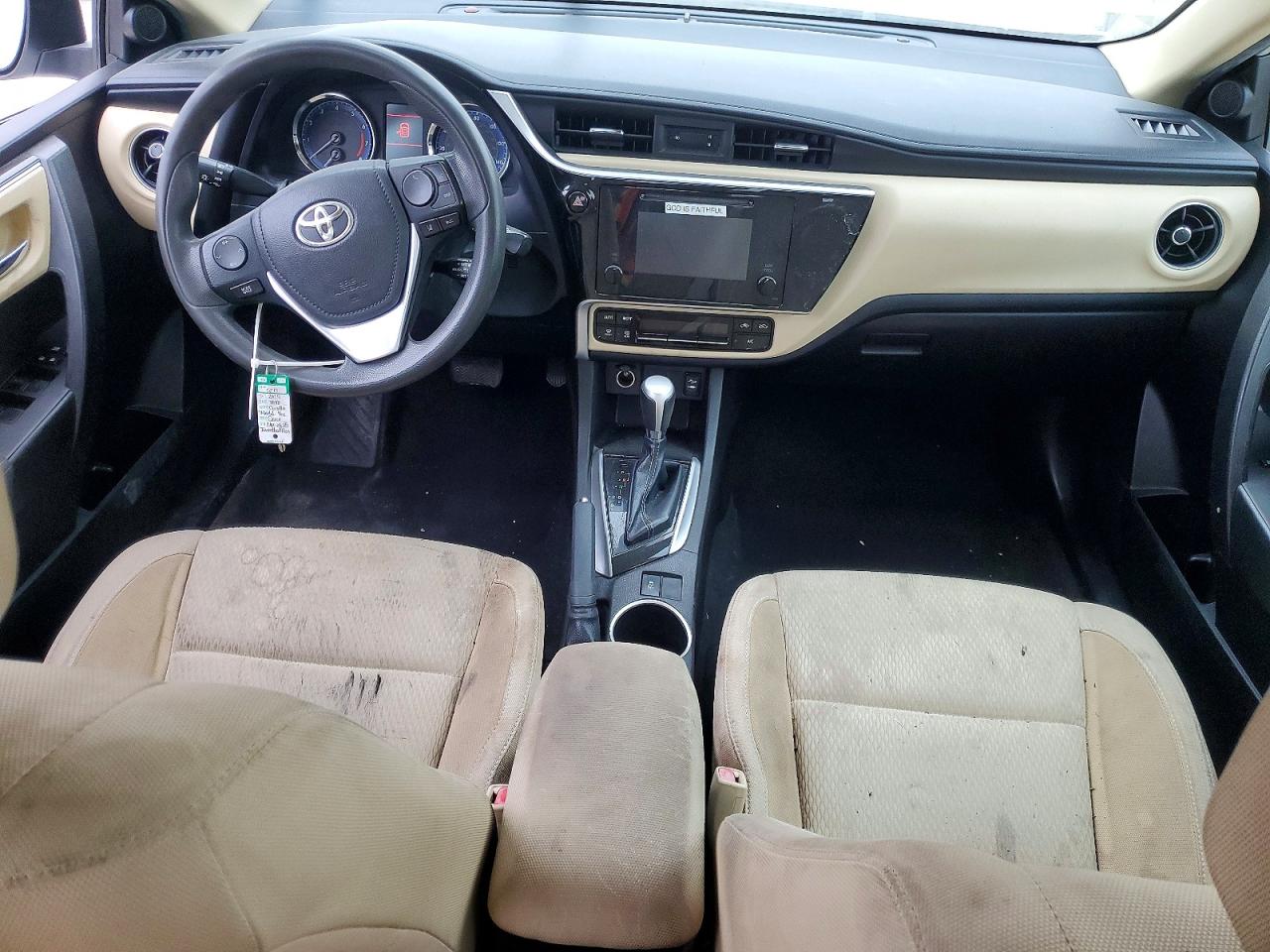 2019 TOYOTA COROLLA LE photo 8