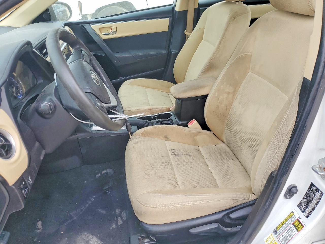 2019 TOYOTA COROLLA LE photo 7