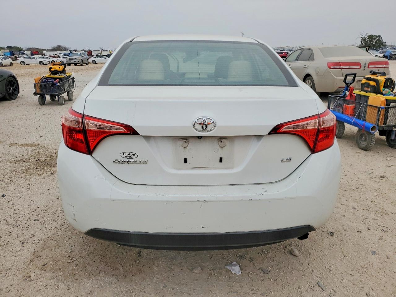 2019 TOYOTA COROLLA LE photo 6