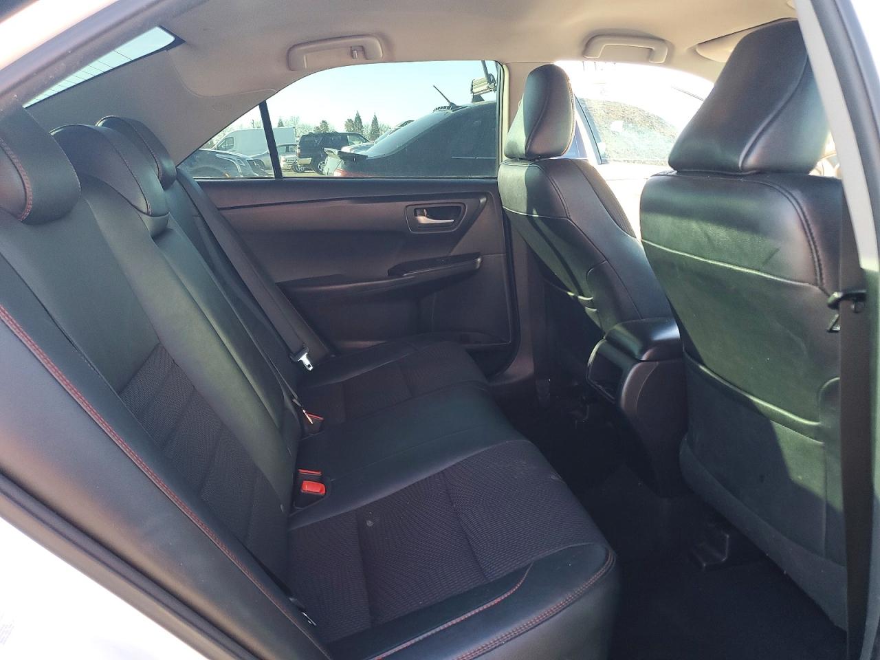 2017 TOYOTA CAMRY LE photo 10