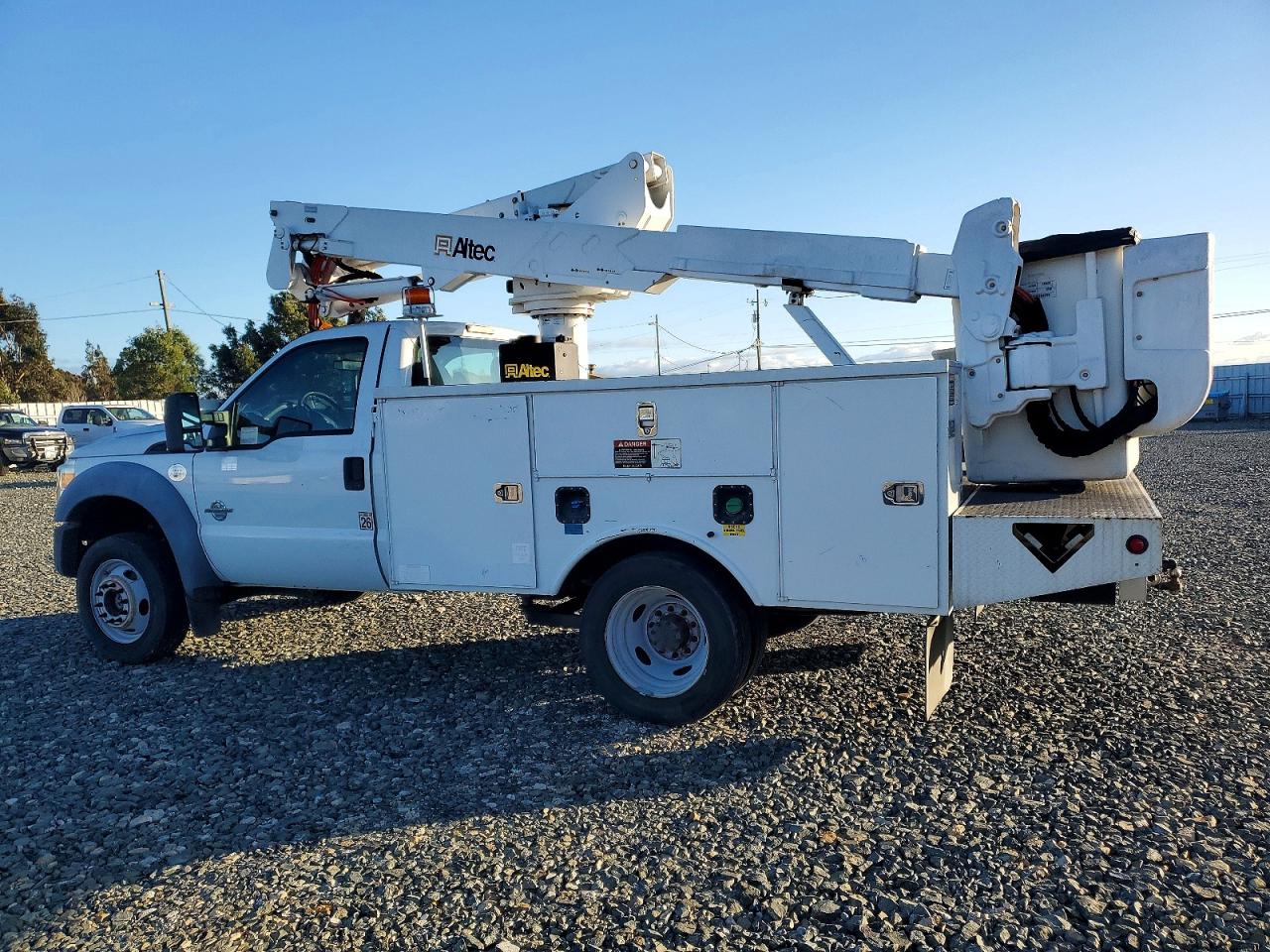 2011 FORD F550 SUPER DUTY photo 2