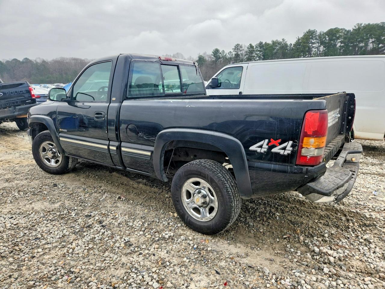 2000 CHEVROLET SILVERADO K1500 photo 2