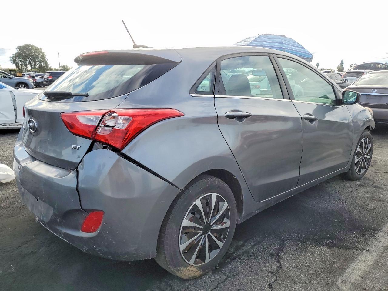 2016 HYUNDAI ELANTRA GT BASE photo 3