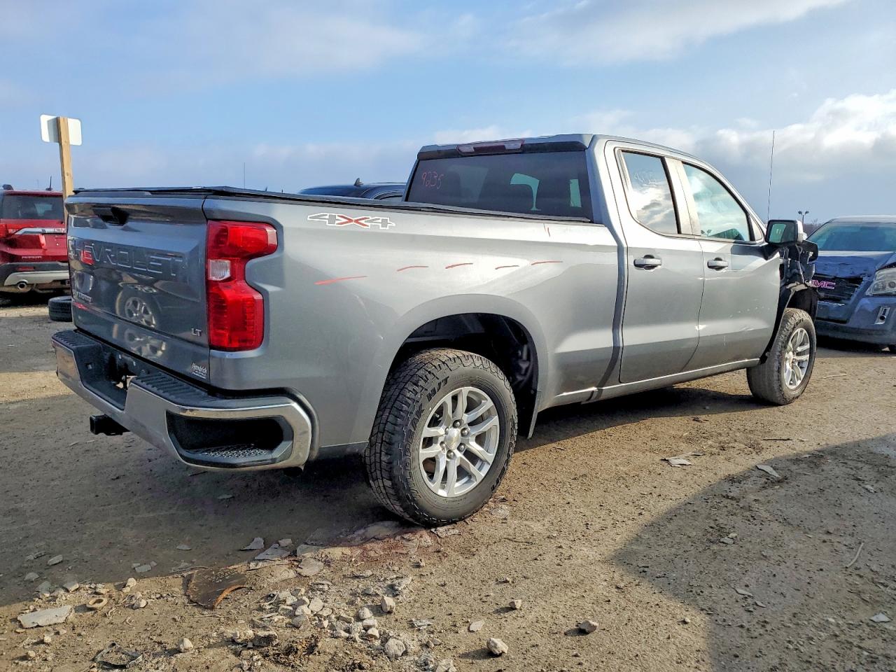 2020 CHEVROLET SILVERADO K1500 LT photo 3