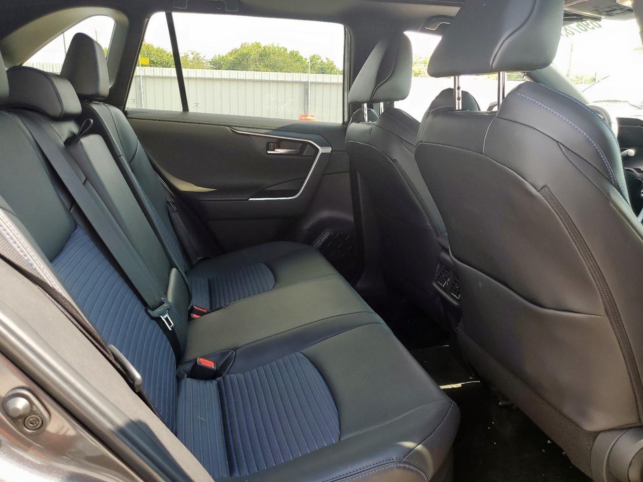 2024 TOYOTA RAV4 XSE photo 10