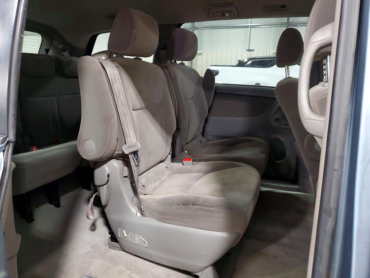 2007 TOYOTA SIENNA XLE 7-PASSENGER photo 11