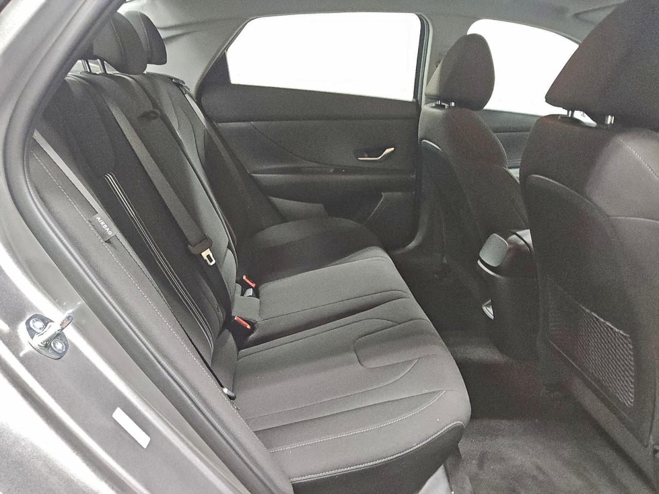 2025 HYUNDAI ELANTRA SEL photo 10