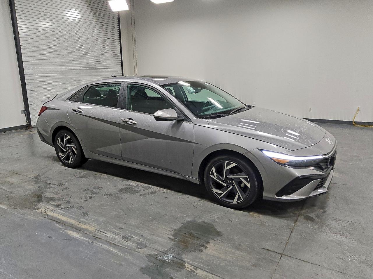 2025 HYUNDAI ELANTRA SEL photo 4