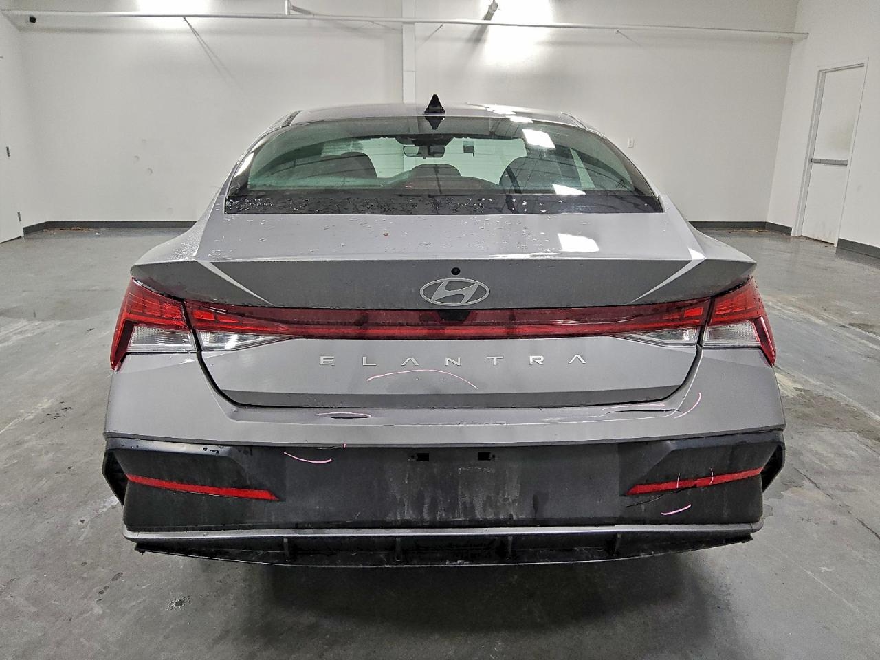 2025 HYUNDAI ELANTRA SEL photo 6
