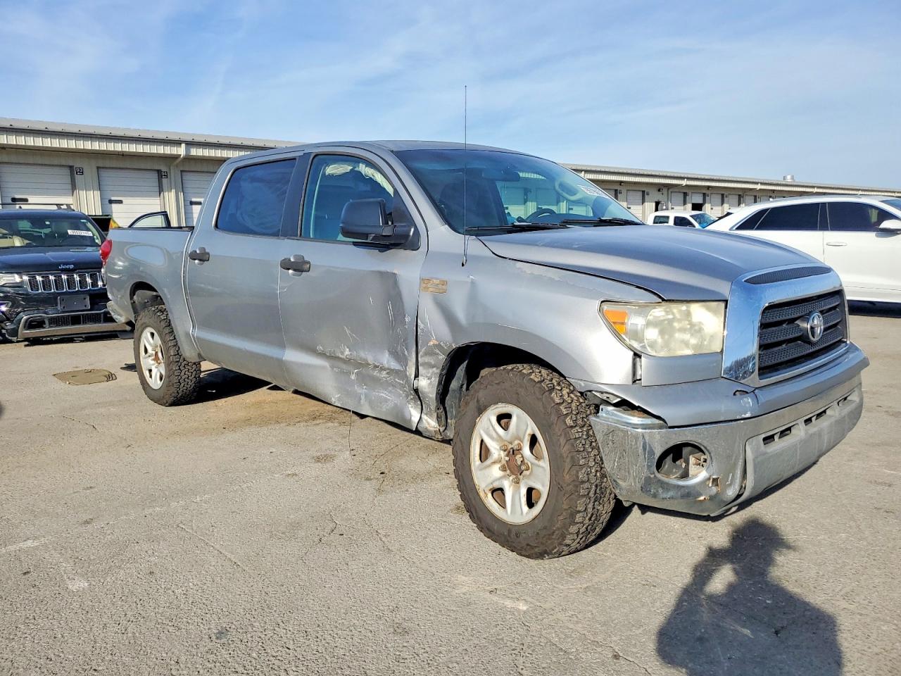 2008 TOYOTA TUNDRA CREWMAX photo 4