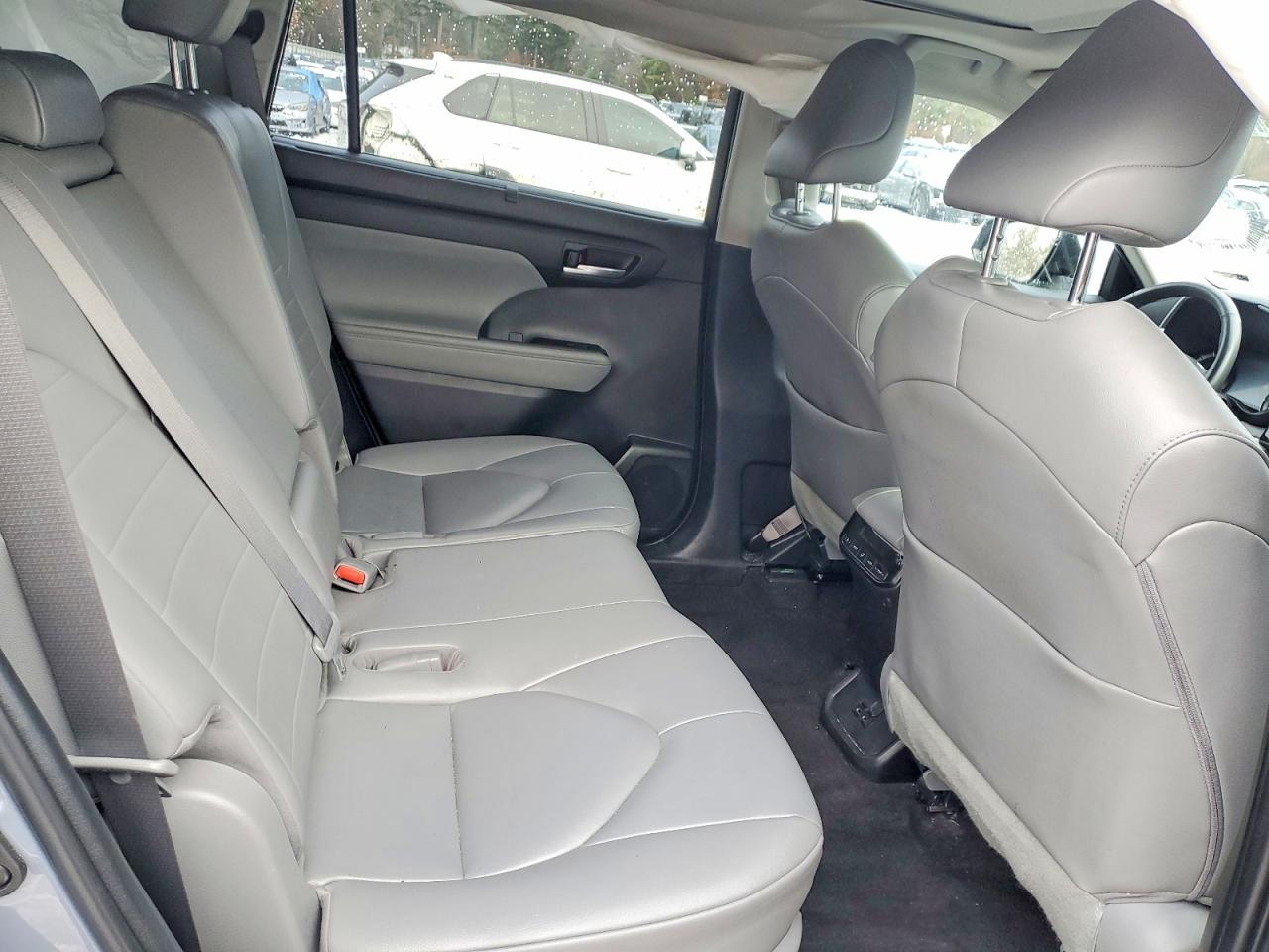 2023 TOYOTA HIGHLANDER L photo 11