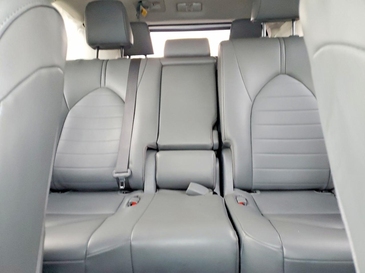 2023 TOYOTA HIGHLANDER L photo 10