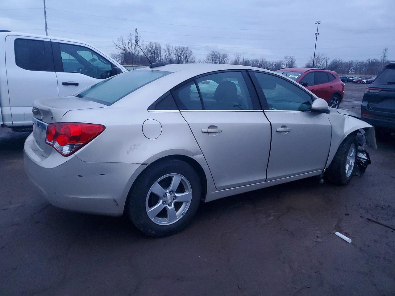 2016 CHEVROLET CRUZE LIMITED LT photo 3