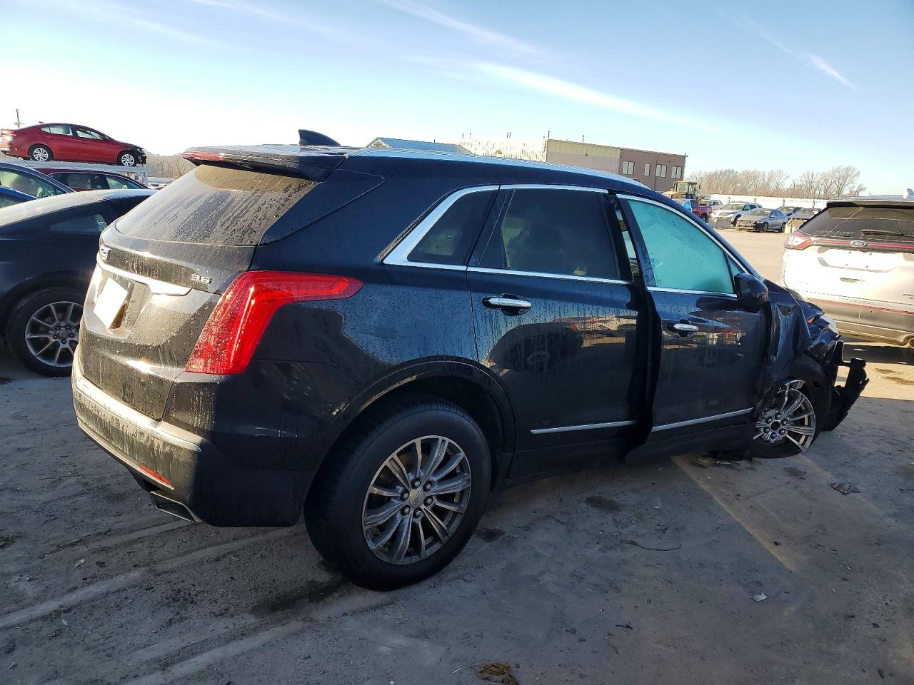 2017 CADILLAC XT5 LUXURY photo 3