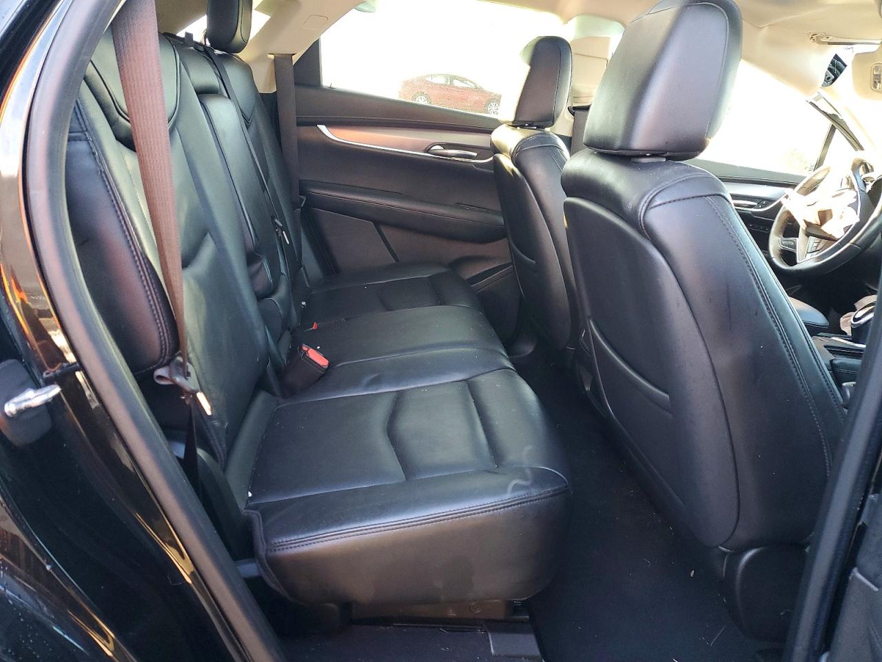 2017 CADILLAC XT5 LUXURY photo 11