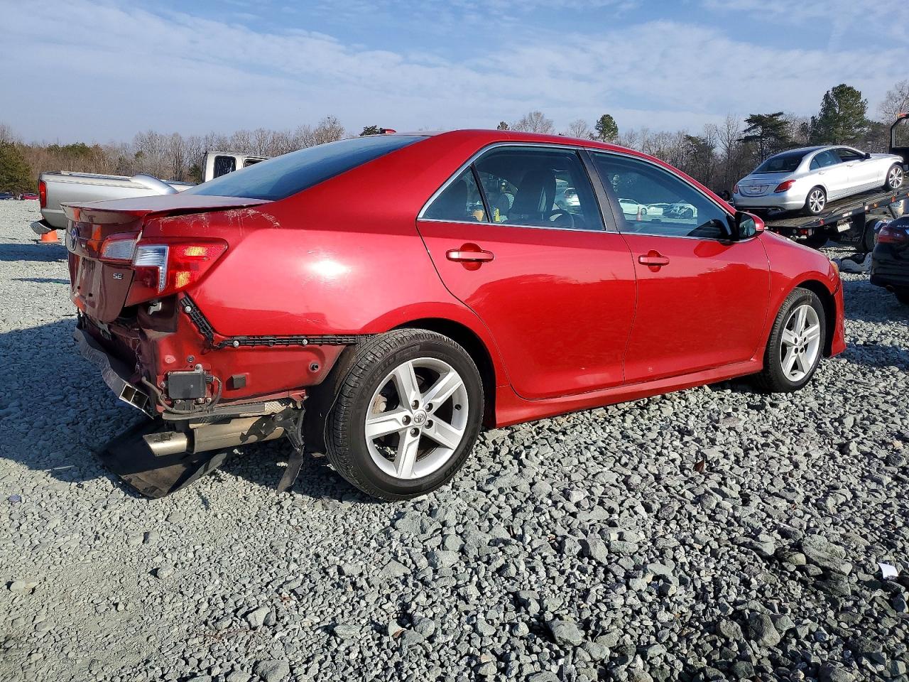 2013 TOYOTA CAMRY L photo 3