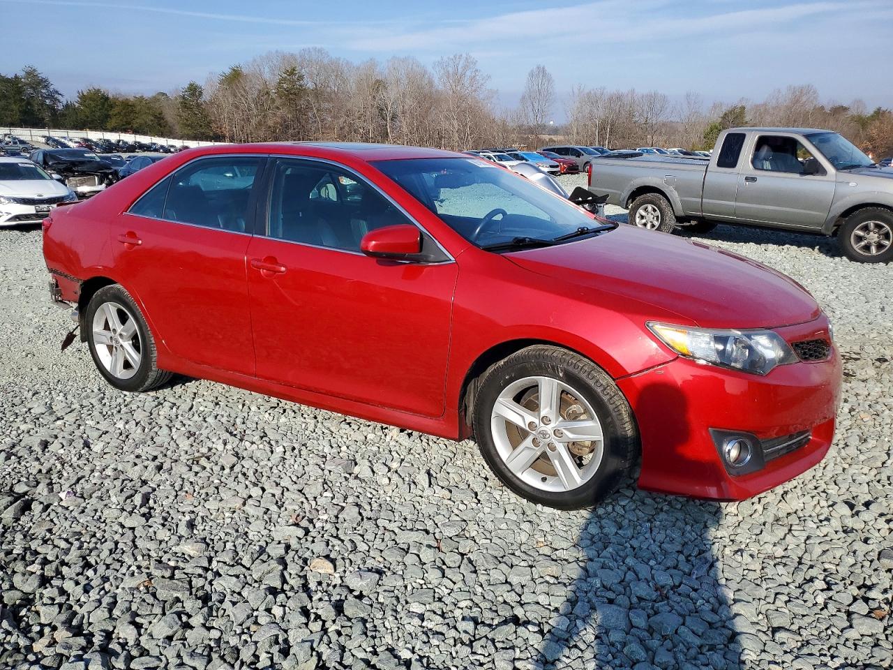 2013 TOYOTA CAMRY L photo 4