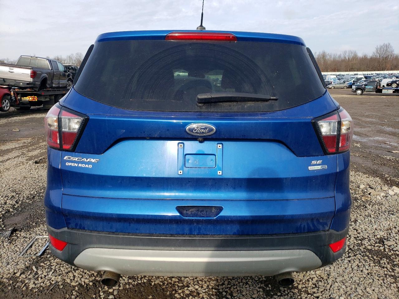 2017 FORD ESCAPE SE photo 6