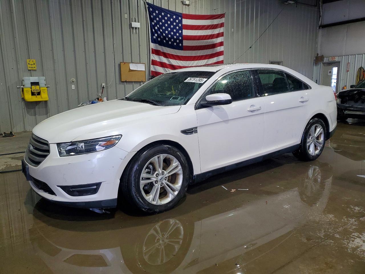 2016 FORD TAURUS